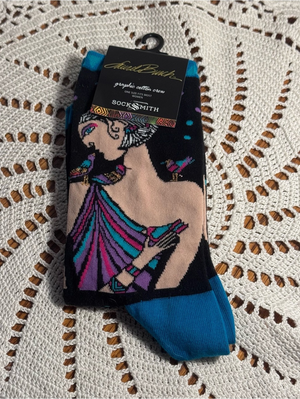 Laurel Burch Alka Graphic Crew Socks Women’s 9-11 Socksmith NWT - Picture 3 of 6